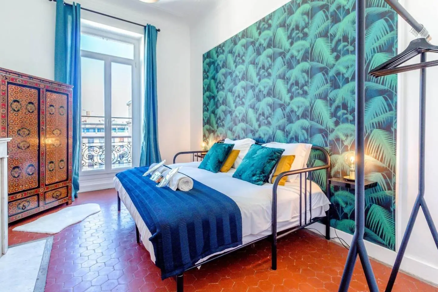 Colbert - Appartement 80M2 Proche Du Vieux-Port Marseille 0*,
